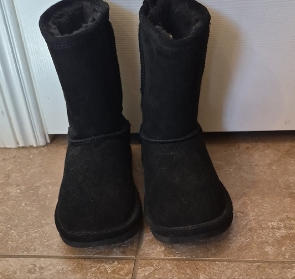 BearPaw Shoes - BearPaw Black Women's Boots sz 8/9
